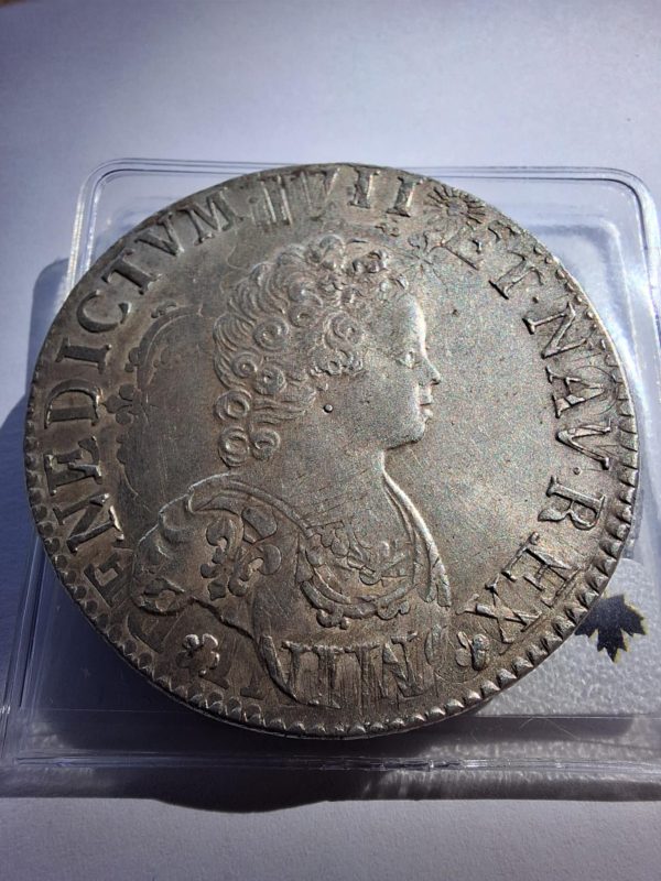 Écu dit “Vertugadin” – Louis XV dit le Bien-Aimé👑