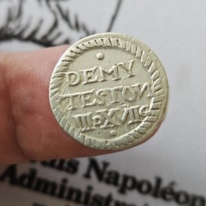 Poids monétaire demi-teston – Apparence argent
