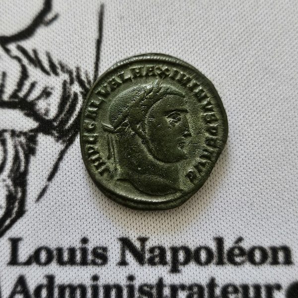 MAXIMIN II DAIA – Follis ou Nummus – Antioche TTB+ – Image 3
