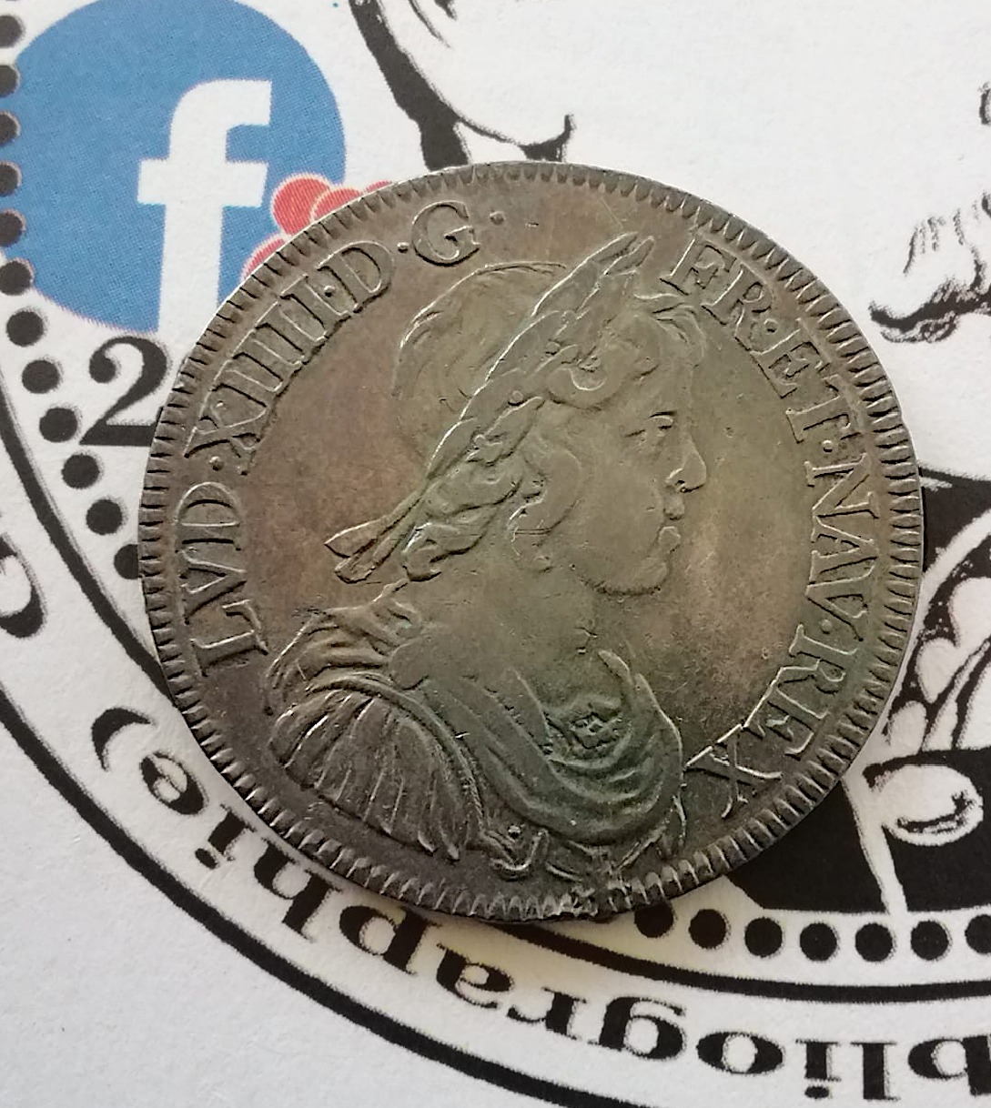 Demi-écu mèche courte Paris atelier du Louvre – Image 2