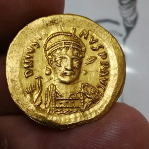 Pièce de monnaie en or romaine solidus Justin Ier