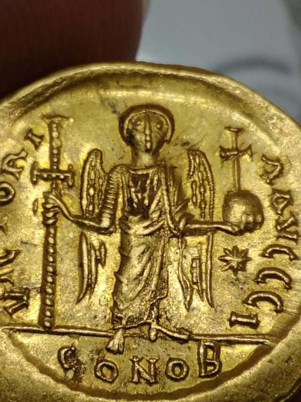 Pièce de monnaie en or romaine solidus Justin Ier – Image 5
