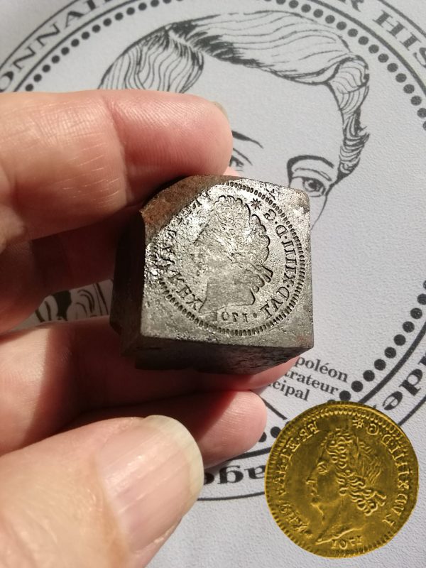 Coin Matrice utilisé pour frappé des Louis d'or