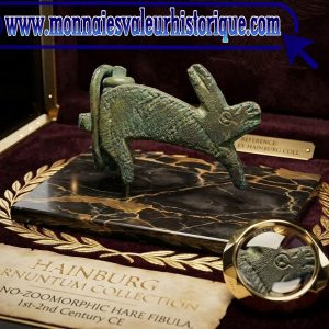 FIBULE ROMAINE EN BRONZE EN FORME DE LIÈVRE