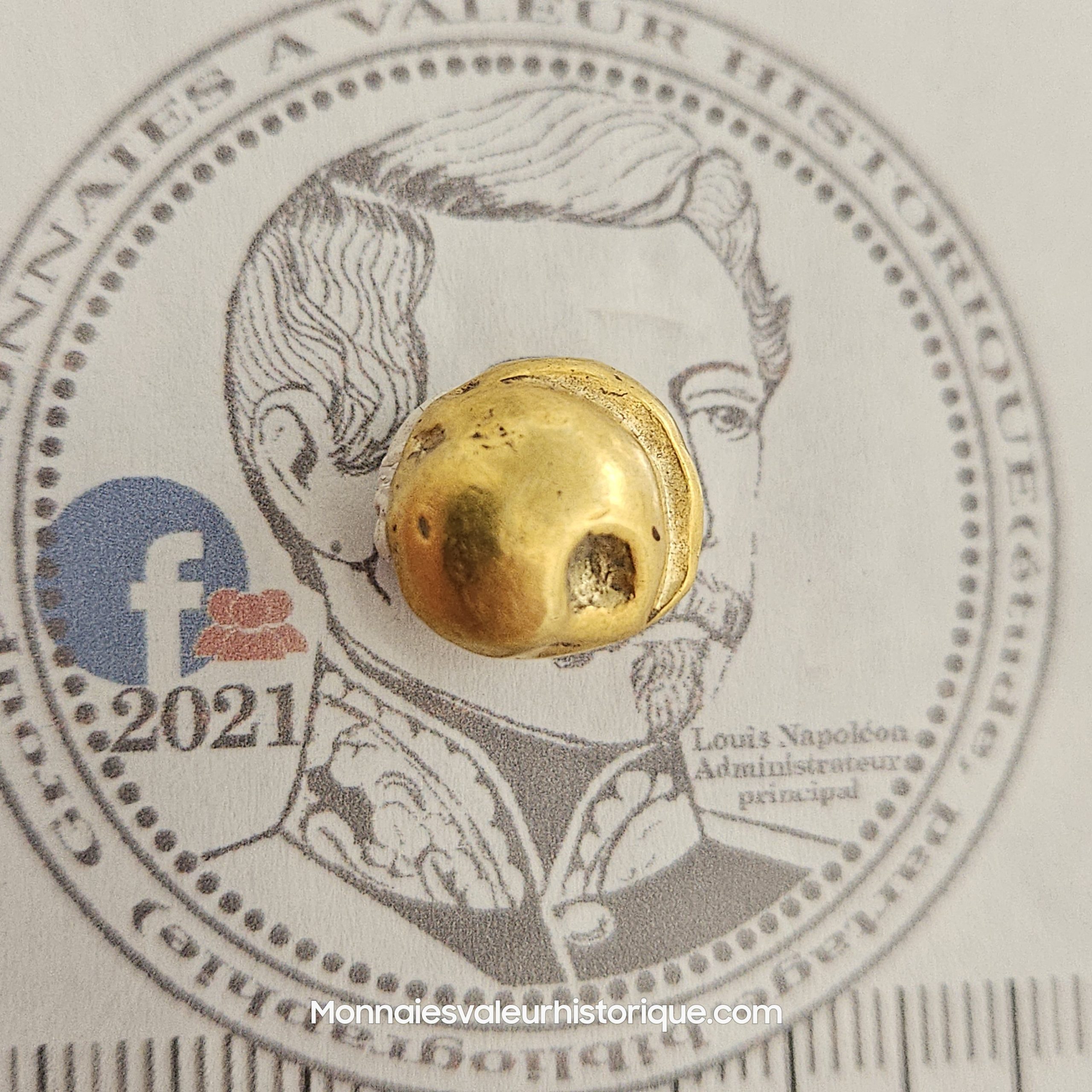 Statère globulaire Sénon à la croix en or (c. 100-80 av. J.-C.) – Image 2