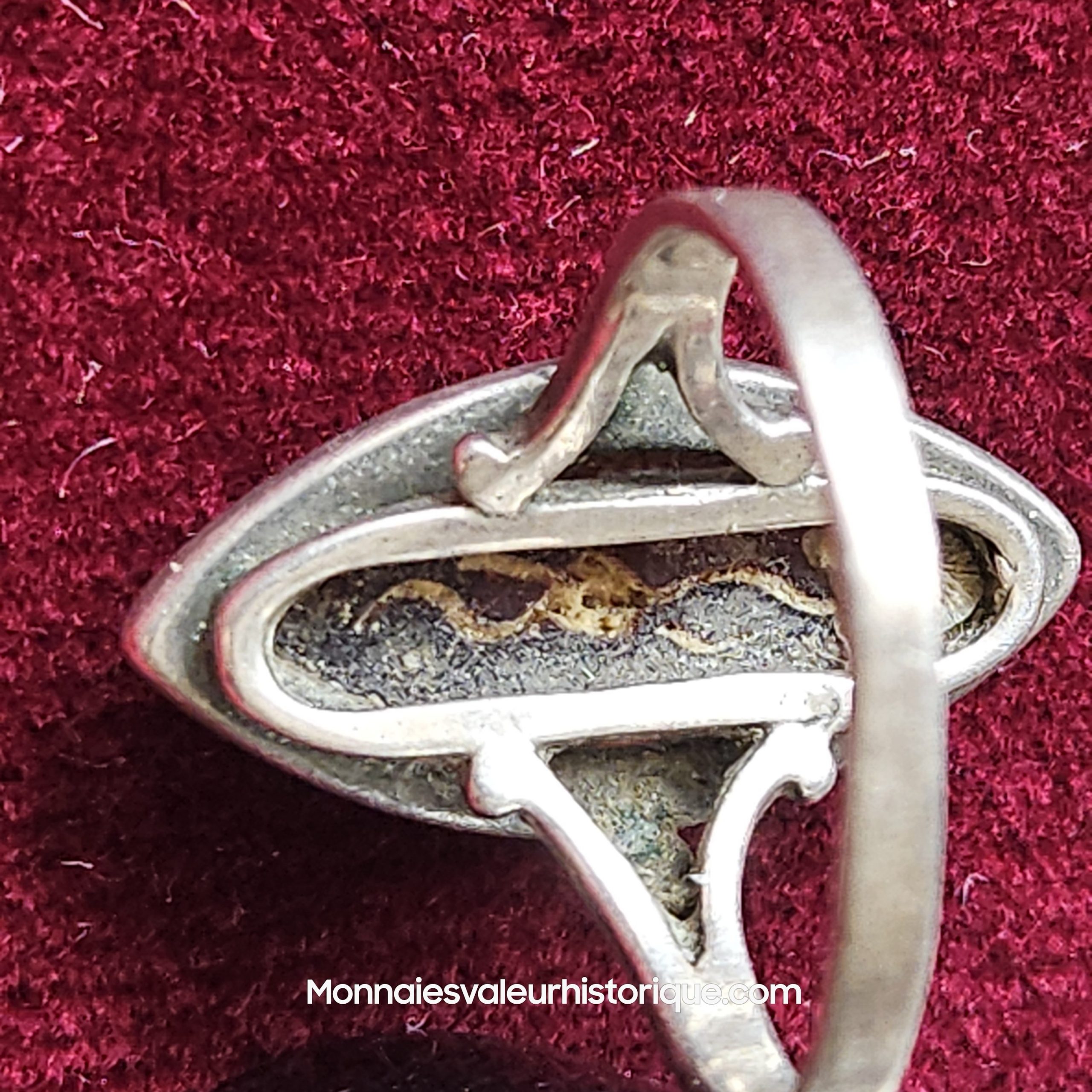 Bague Marquise Vintage en Ambre de la Baltique – Intaglio Floral & Argent – Image 6