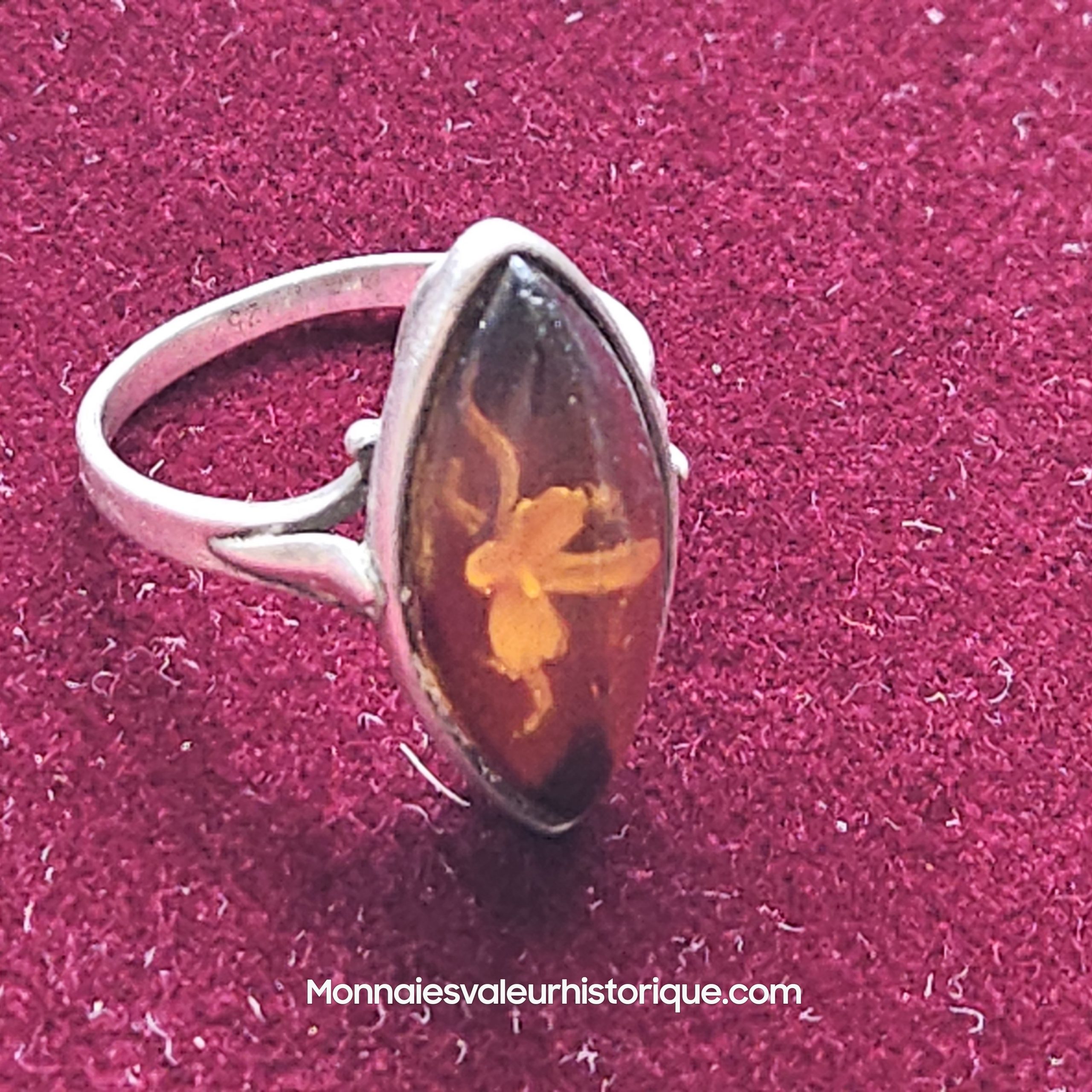Bague Marquise Vintage en Ambre de la Baltique – Intaglio Floral & Argent – Image 3