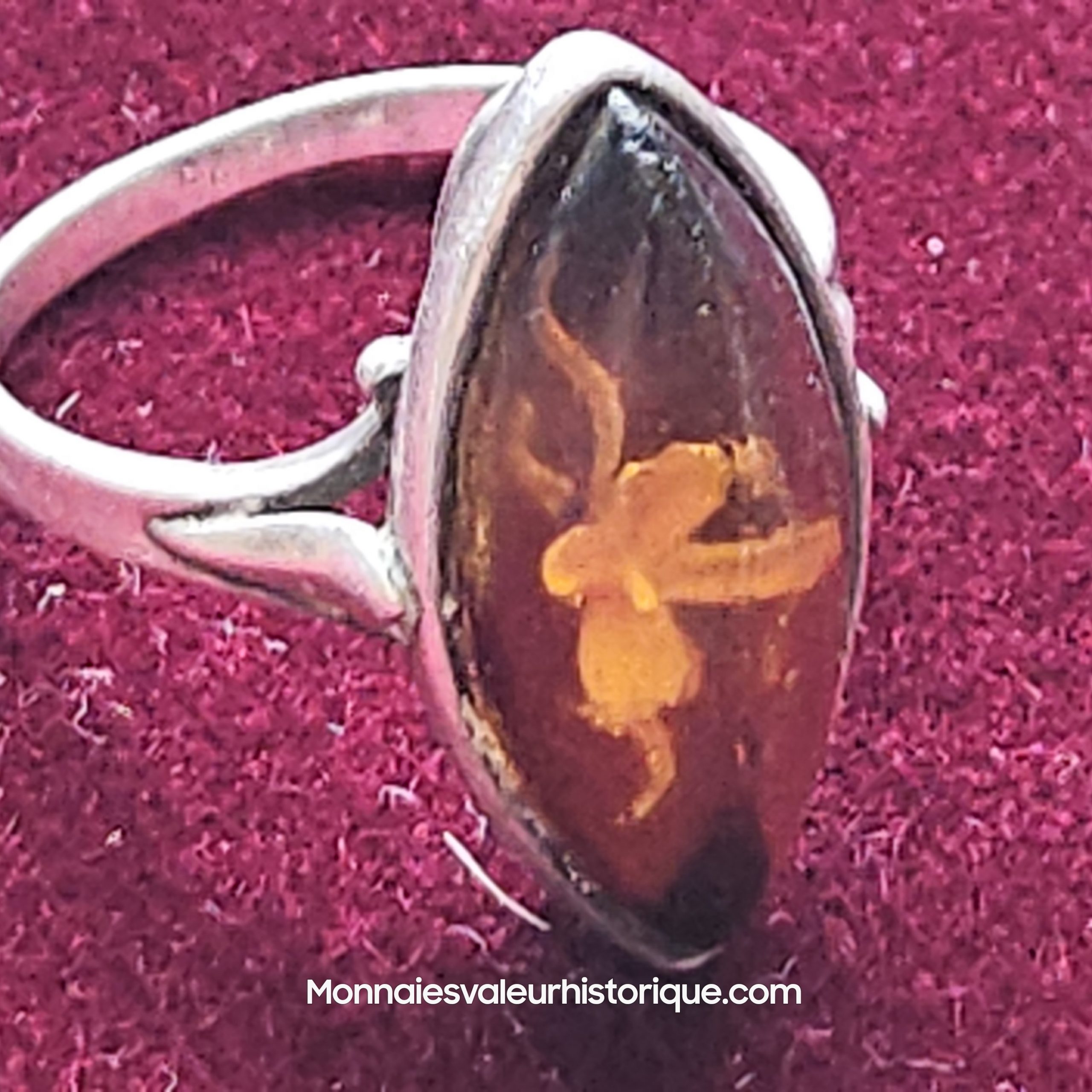 Bague Marquise Vintage en Ambre de la Baltique – Intaglio Floral & Argent – Image 4